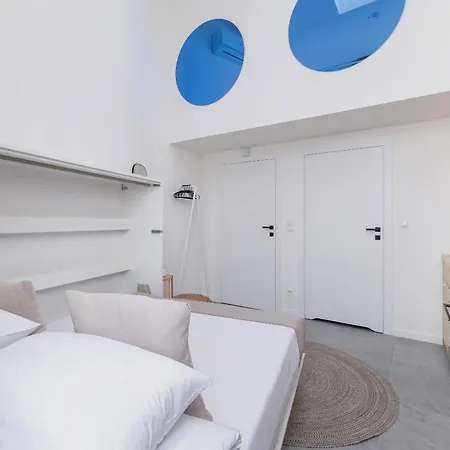 Cozy - Augustianska 1 Apartman